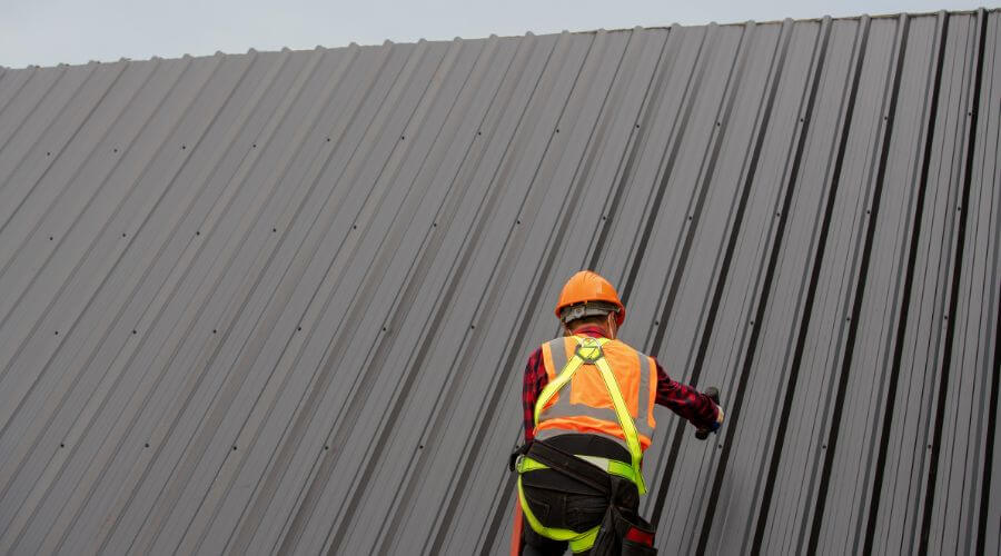 Professional residential roofers in Riverdale, NE